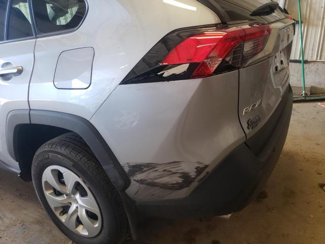 Photo 10 from auction – 2022 TOYOTA RAV4 LE with VIN 2T3F1RFV5NW289362