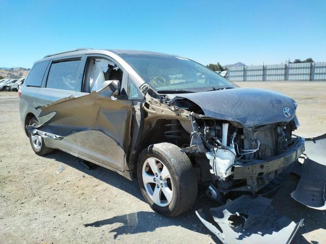 Photo 1 from auction – 2015 TOYOTA SIENNA LE with VIN 5TDKK3DCXFS574409