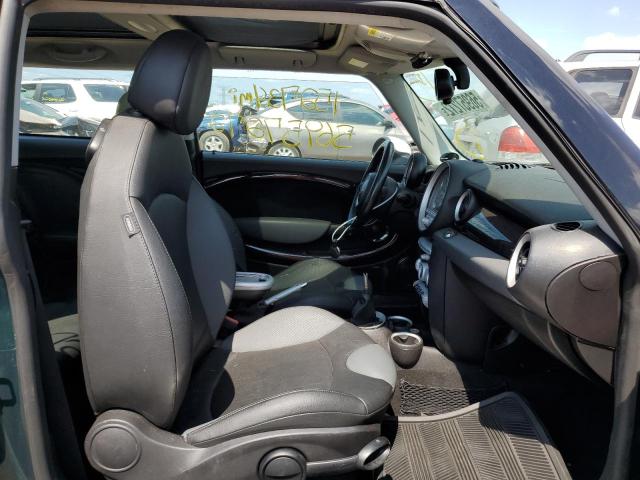 Photo 5 from auction – 2010 MINI COOPER S with VIN WMWMF7C55ATX42990