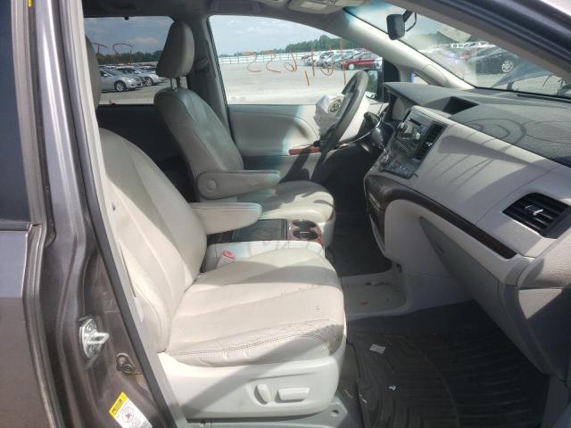 Photo 5 from auction – 2012 TOYOTA SIENNA XLE with VIN 5TDYK3DC5CS209819