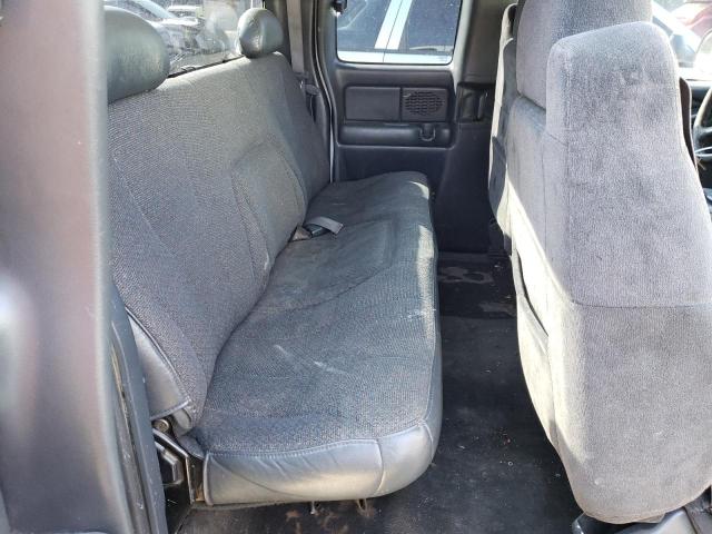 Photo 6 from auction – 2001 CHEVROLET SILVERADO with VIN 2GCEK19V911317639