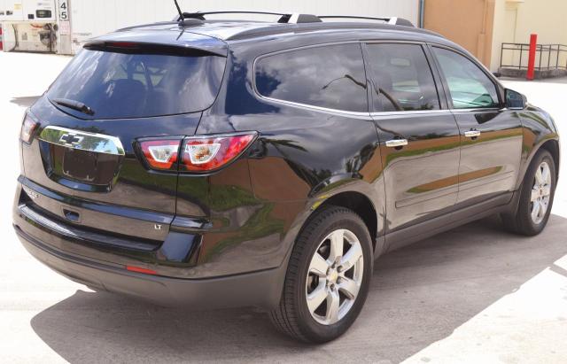 Photo 4 from auction – 2017 CHEVROLET TRAVERSE L with VIN 1GNKRGKD2HJ165083