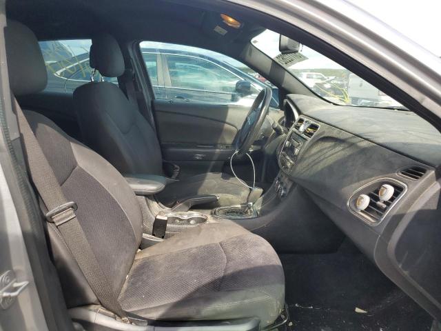 Photo 5 from auction – 2013 CHRYSLER 200 LX with VIN 1C3CCBAG5DN723836