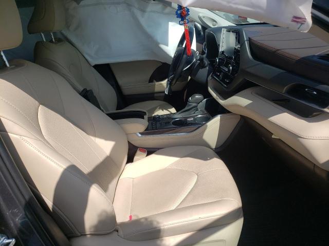 Photo 5 from auction – 2021 TOYOTA HIGHLANDER with VIN 5TDDZRBH0MS107616