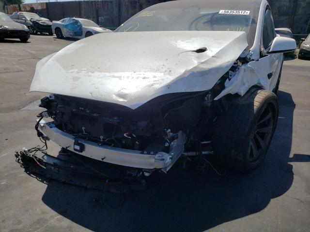 Photo 9 from auction – 2022 TESLA MODEL X with VIN 7SAXCBE69NF337308