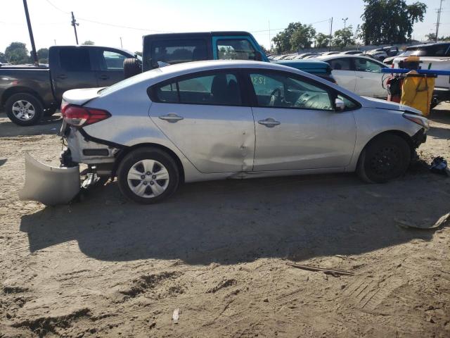 Photo 9 from auction – 2018 KIA FORTE LX with VIN 3KPFK4A72JE214276