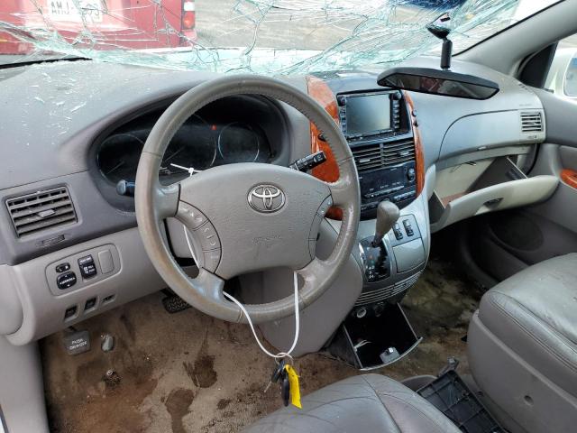 Photo 9 from auction – 2010 TOYOTA SIENNA XLE with VIN 5TDYK4CC3AS330692