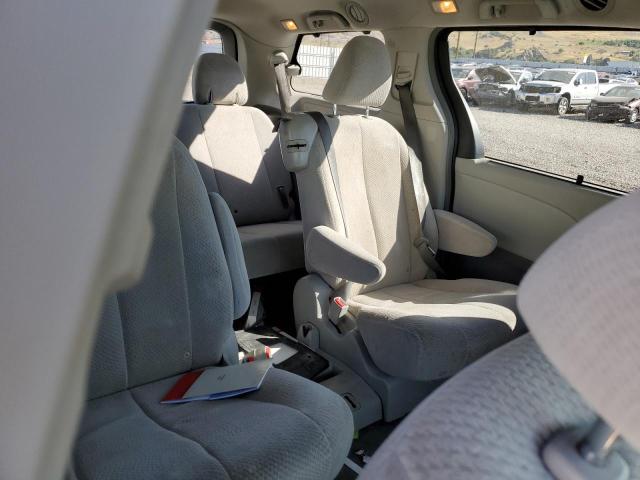 Photo 6 from auction – 2013 TOYOTA SIENNA LE with VIN 5TDKK3DCXDS387202
