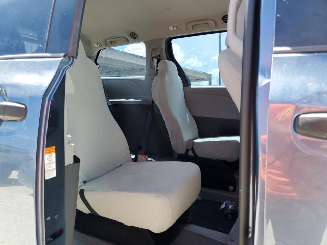 Photo 6 from auction – 2017 TOYOTA SIENNA with VIN 5TDZZ3DC9HS882670