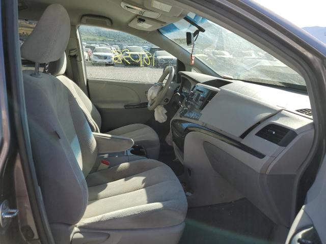 Photo 5 from auction – 2013 TOYOTA SIENNA LE with VIN 5TDKK3DCXDS387202