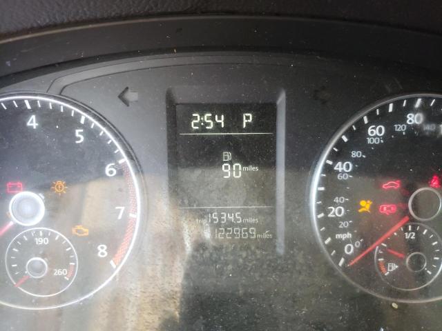 Photo 8 from auction – 2015 VOLKSWAGEN PASSAT S with VIN 1VWAT7A31FC005547