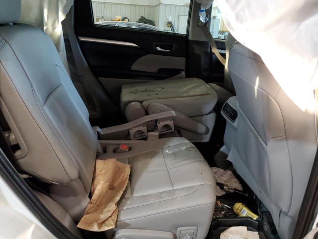Photo 6 from auction – 2019 TOYOTA HIGHLANDER with VIN 5TDJZRFH5KS574282