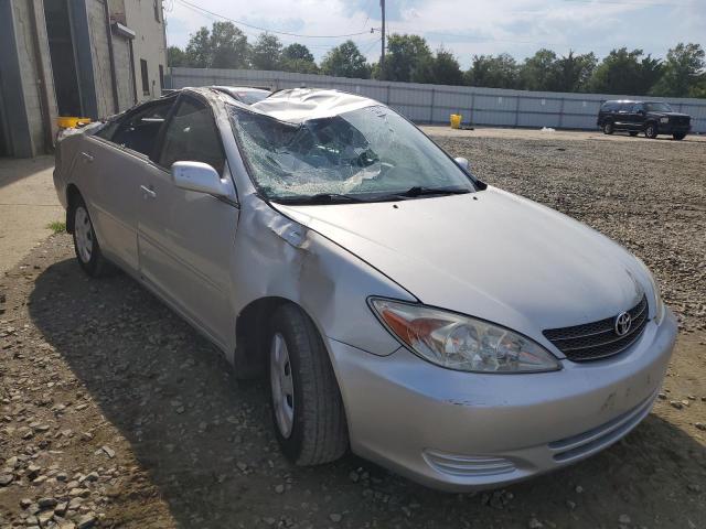 TOYOTA CAMRY LE 2004 with VIN 4T1BE32K54U871576 - Photo from auction
