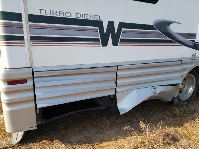 Фото 9 с аукциона – 1998 FREIGHTLINER CHASSIS X с VIN 4UZHXFBC4WC960949