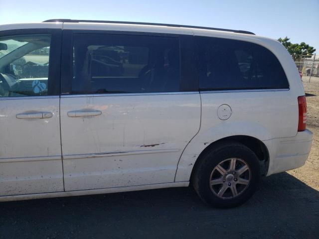 Photo 9 from auction – 2008 CHRYSLER TOWN & COU with VIN 2A8HR54PX8R799809