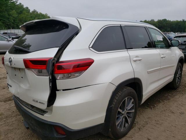 Photo 4 from auction – 2017 TOYOTA HIGHLANDER with VIN 5TDJZRFH6HS366193