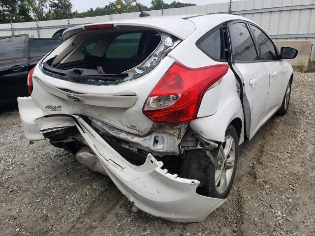 Foto 4 de la subasta – 2014 FORD FOCUS SE con VIN 1FADP3K28EL403409