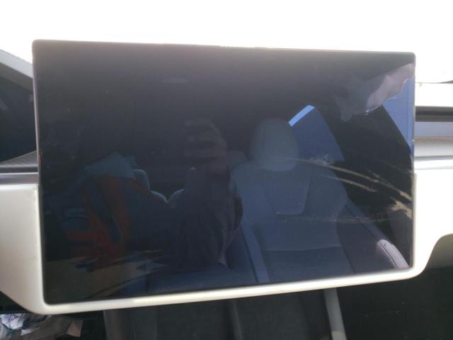 Photo 8 from auction – 2022 TESLA MODEL X with VIN 7SAXCBE69NF337308