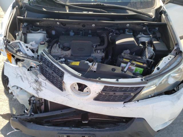 Photo 7 from auction – 2015 TOYOTA RAV4 XLE with VIN JTMWFREV8FJ042842