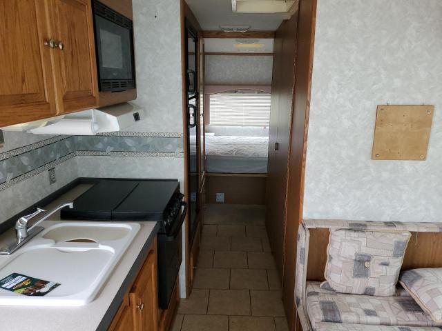 Photo 6 from auction – 2004 WORKHORSE CUSTOM CHASSIS MOTORHOME with VIN 5B4LP57G343377800