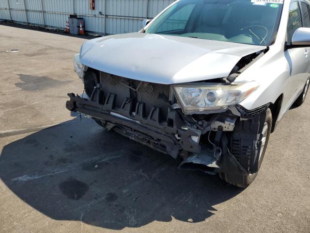 Photo 9 from auction – 2013 TOYOTA HIGHLANDER with VIN 5TDBK3EH2DS236669
