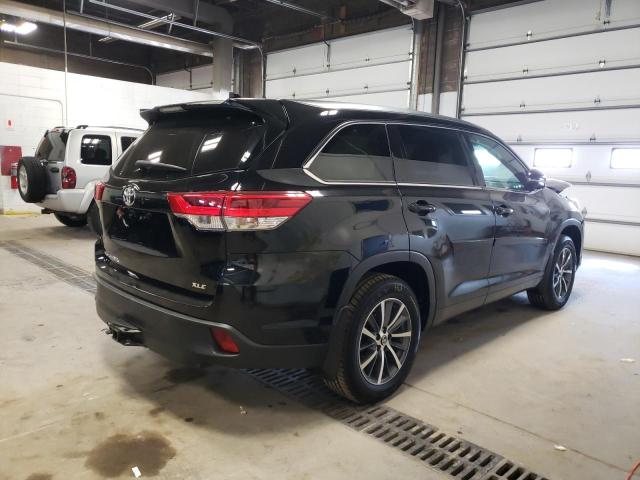 Photo 4 from auction – 2018 TOYOTA HIGHLANDER with VIN 5TDJZRFH5JS553351