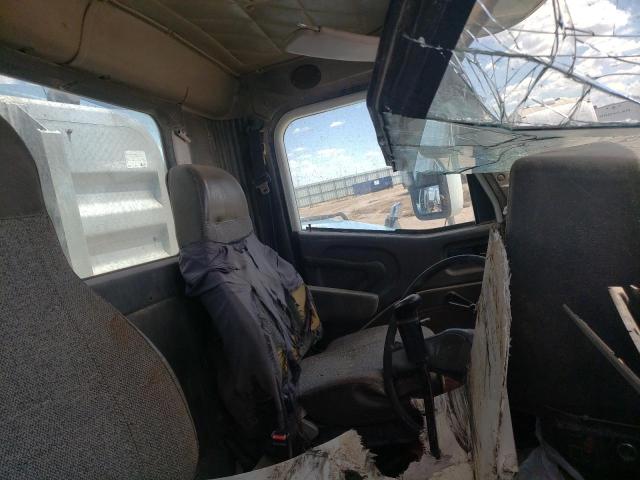 Photo 5 from auction – 2002 INTERNATIONAL 9100 9100I with VIN 2HSCBAXR12C047378