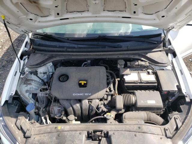 Photo 7 from auction – 2017 HYUNDAI ELANTRA SE with VIN 5NPD74LF7HH201042