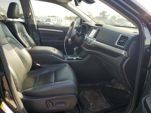 Photo 5 from auction – 2017 TOYOTA HIGHLANDER with VIN 5TDJZRFH2HS357992