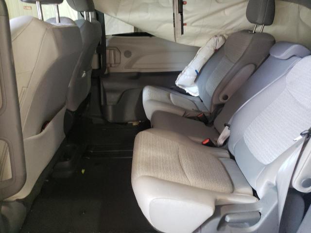 Photo 6 from auction – 2021 TOYOTA SIENNA LE with VIN 5TDKRKEC2MS008696