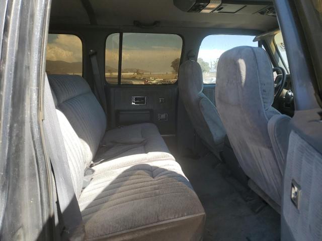 Photo 6 from auction – 1990 GMC SUBURBAN V with VIN 1GKEV16K5LF535157