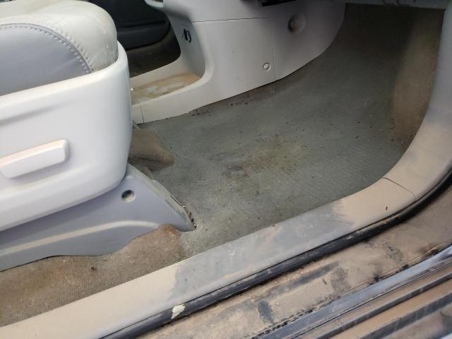 Photo 9 from auction – 2013 TOYOTA SIENNA XLE with VIN 5TDDK3DC8DS052481