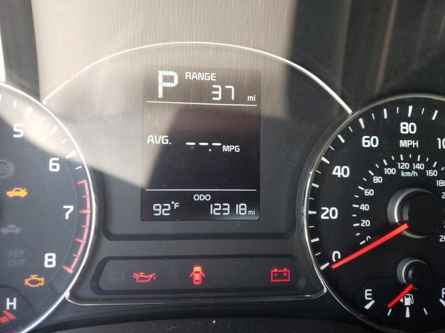 Photo 8 from auction – 2018 KIA FORTE LX with VIN 3KPFK4A72JE214276
