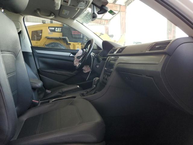 Photo 5 from auction – 2014 VOLKSWAGEN PASSAT SE with VIN 1VWBS7A33EC110287