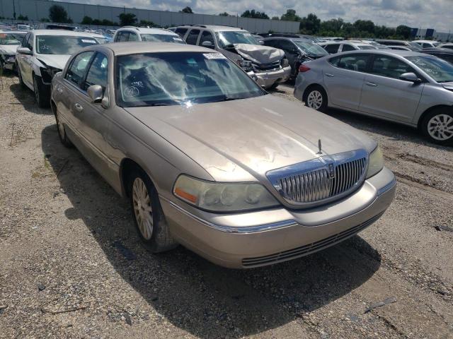 LINCOLN TOWN CAR E 2003 with VIN 1LNHM81W23Y600982 - Photo from auction