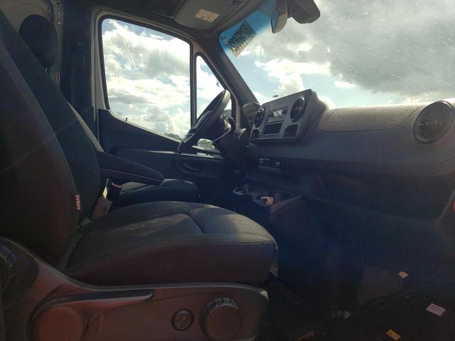 Photo 5 from auction – 2019 FREIGHTLINER SPRINTER 2 with VIN WDRPF1CD3KP161793
