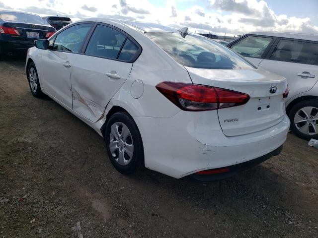 Photo 3 from auction – 2017 KIA FORTE LX with VIN 3KPFK4A73HE045914