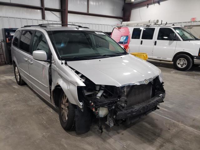 Photo 9 from auction – 2008 CHRYSLER TOWN & COU with VIN 2A8HR54PX8R692422