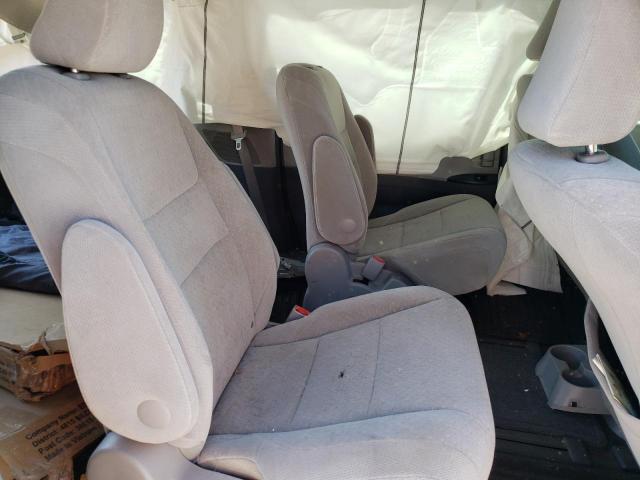 Photo 6 from auction – 2015 TOYOTA SIENNA LE with VIN 5TDJK3DC2FS100899