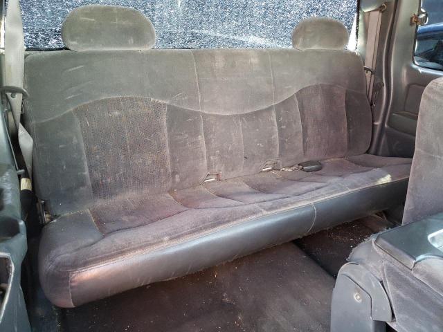 Photo 6 from auction – 2001 CHEVROLET C SER 1500 with VIN 2GCEC19T211154151
