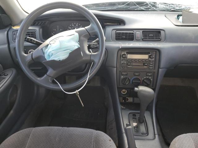 Photo 9 from auction – 2000 TOYOTA CAMRY CE with VIN 4T1BG22K7YU697391