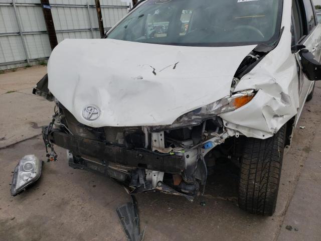 Photo 9 from auction – 2014 TOYOTA SIENNA XLE with VIN 5TDYK3DCXES420629