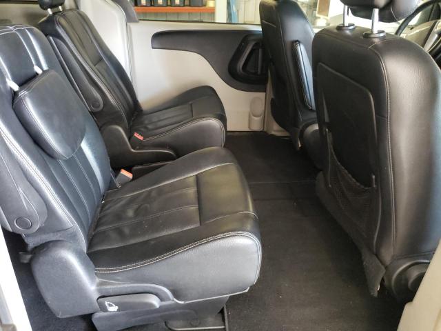 Photo 6 from auction – 2015 CHRYSLER TOWN & COU with VIN 2C4RC1BG6FR655065