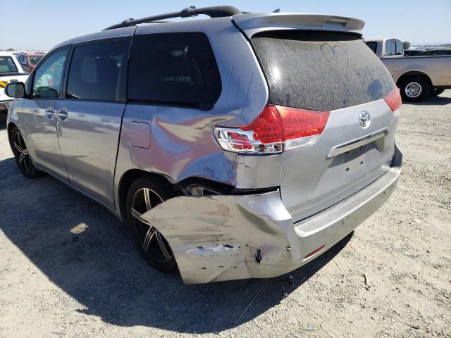 Photo 9 from auction – 2012 TOYOTA SIENNA XLE with VIN 5TDYK3DC1CS210465