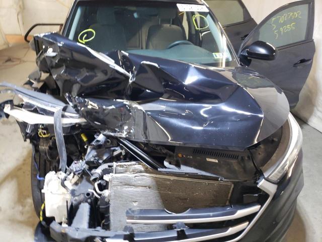 Photo 7 from auction – 2018 HYUNDAI TUCSON SE with VIN KM8J2CA46JU702301