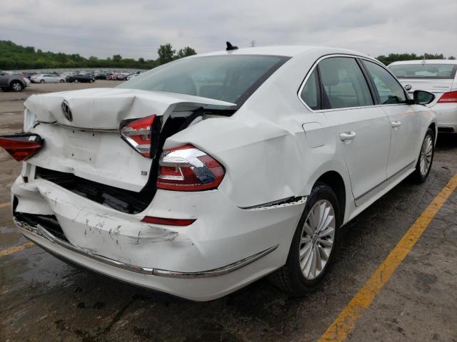 Photo 4 from auction – 2016 VOLKSWAGEN PASSAT SE with VIN 1VWBS7A38GC014772