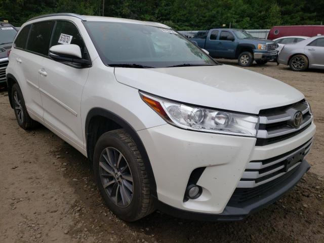 TOYOTA HIGHLANDER 2017 with VIN 5TDJZRFH6HS366193 - Photo from auction