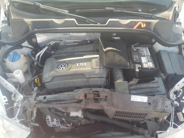 Photo 7 from auction – 2014 VOLKSWAGEN BEETLE with VIN 3VWF17ATXEM654532