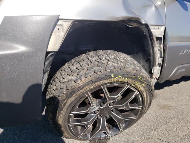 Photo 9 from auction – 2003 CHEVROLET AVALANCHE with VIN 3GNEC13T53G231489