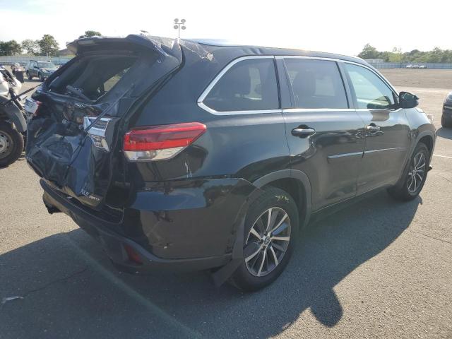Photo 4 from auction – 2017 TOYOTA HIGHLANDER with VIN 5TDJZRFH2HS357992